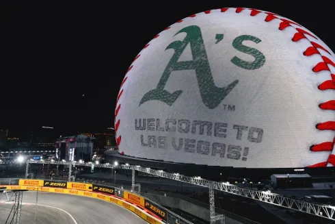 A Las Vegas Sphere dá boas-vindas ao Athletics (Foto: Reprodução/X @Athletics)
