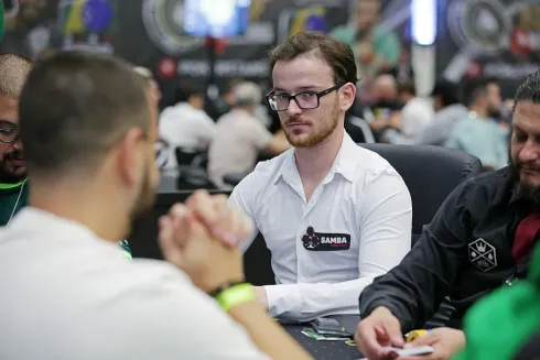 Breno Drumond segue na disputa do Main Event do BSOP Millions
