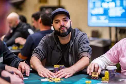 Lucian Silveira tem um stack de 31 bbs
