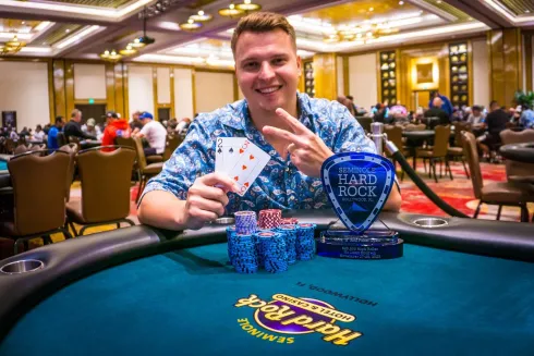 Aleksejs Ponakovs, campeão do High Roller do RRPO (Foto: Seminole Hard Rock)
