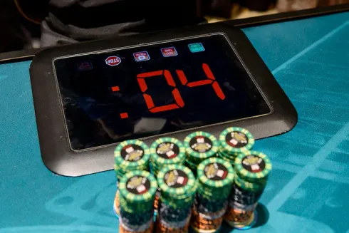 O action clock antes da bolha quer impedir o stall no WPT
