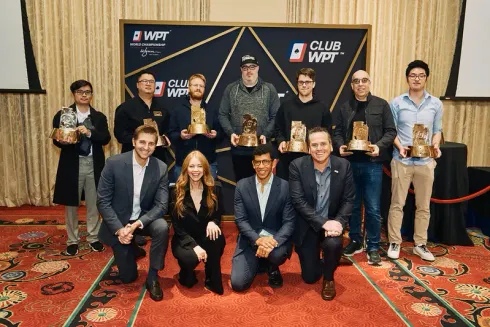 Os sete campeões receberam os troféus especiais do WPT (foto: WPT)
