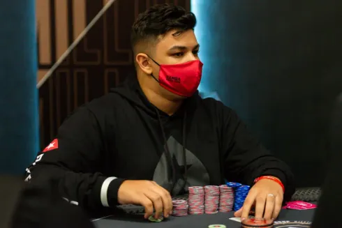 Leonardo Nascimento começará o Dia Final do Sunday Million em vantagem
