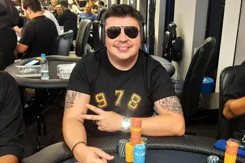 Alan Maurício, chip leader dos Dias 1C/1D do Main Event do CPH
