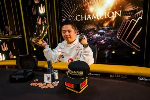 Tan Xuan bateu Martin Nielsen no HU para levar o troféu (Foto: Triton Poker)
