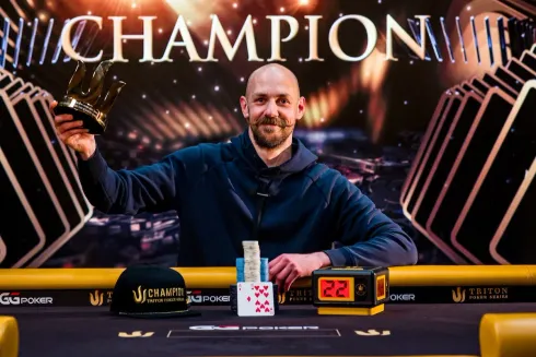 Stephen Chidwick conquistou o último troféu da etapa (Foto: Triton Poker)
