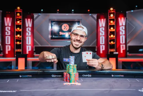 Dan Smith finalmente conquistou o bracelete da WSOP
