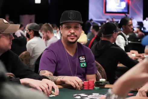 Felipe Mojave tomou uma bela atitude na WSOP
