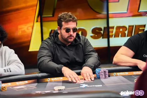 João Simão teve um dia produtivo no PGT PLO (foto: PokerGO)
