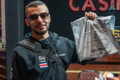 Michael Acevedo foi quem mais acumulou fichas no Dia 1A (Foto: ACR Poker)
