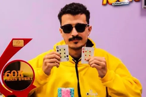 Mateus Mendes ficou com o título e sete dígitos no PokerStars (Reprodução/Trindade Poker Clube)
