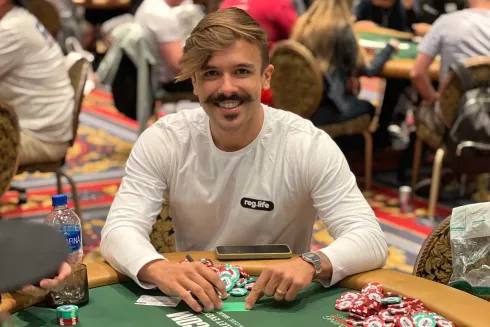 Yuri Martins esteve no pódio do torneio vencido por "NeverBluff369"
