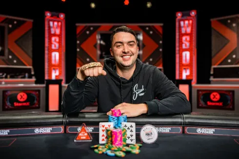 Asher Conniff faturou o bracelete (Foto: WSOP)
