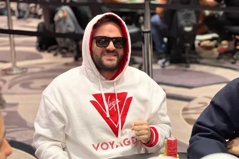 Apenas 15 jogadores separam Vitor Dzivielevski do bracelete da WSOP
