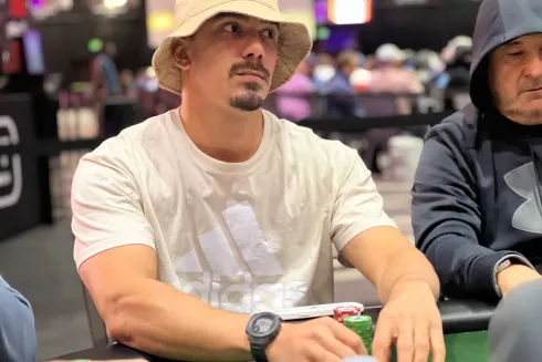 José Carlos Brito perdeu valiosas fichas já no 4-handed
