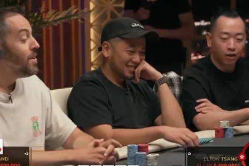 Ferdinand Putra foi só sorrisos ao fim da mão no Triton Cash Game (Foto: Reprodução/X @tritonpoker)
