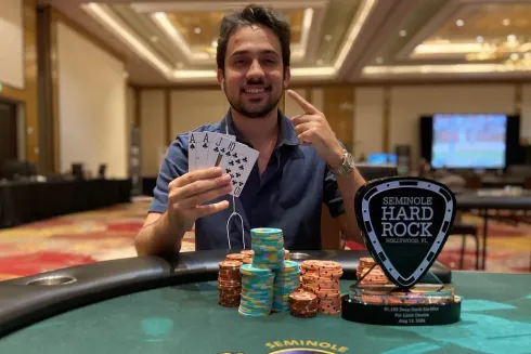 Renan Maciel fez bonito nas quatro cartas (Foto: Seminole Hard Rock)
