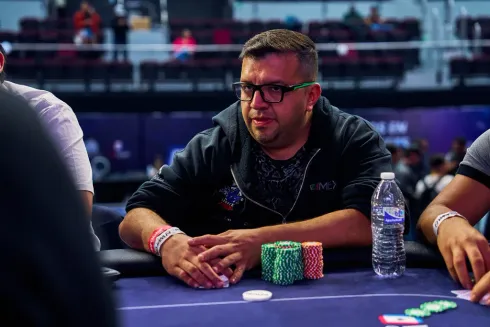 Cesar Reynoso garantiu seu lugar no Main Event
