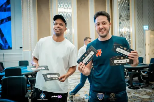 Phil Ivey e Adrian Mateos dominaram os bounties (Foto: PokerGO)
