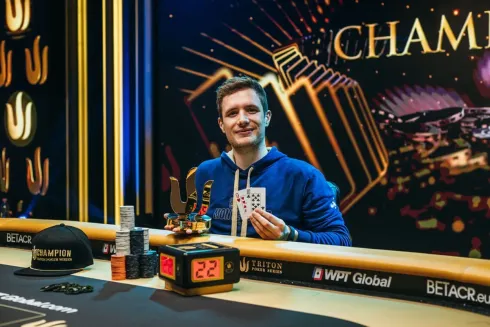 Roman Hrabec faturou mais um troféu do circuito (Foto: Triton Poker)
