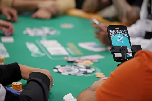 Celulares estarão restritos na WSOP Paradise
