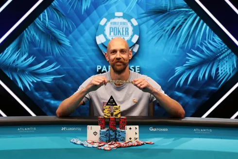 Stephen Chidwick agora é bicampeão da WSOP (Foto: WSOP)
