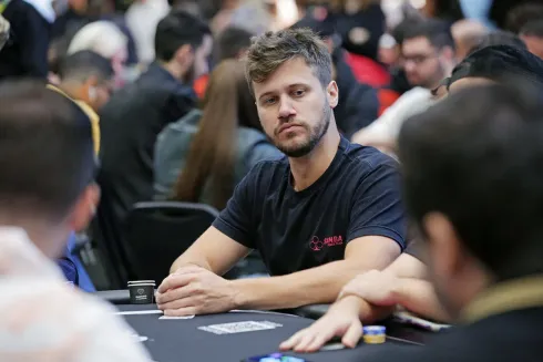 Kelvin Kerber encheu o bolso no domingo (19) de GGPoker
