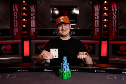 Michael Moncek, campeão do Evento #13 da WSOP
