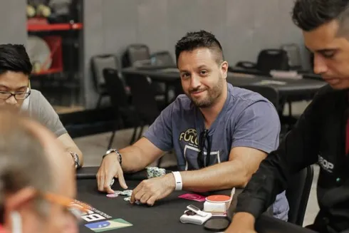 Rodrigo Valente ficou com o título do Lucky Sevens da WSOPC Series
