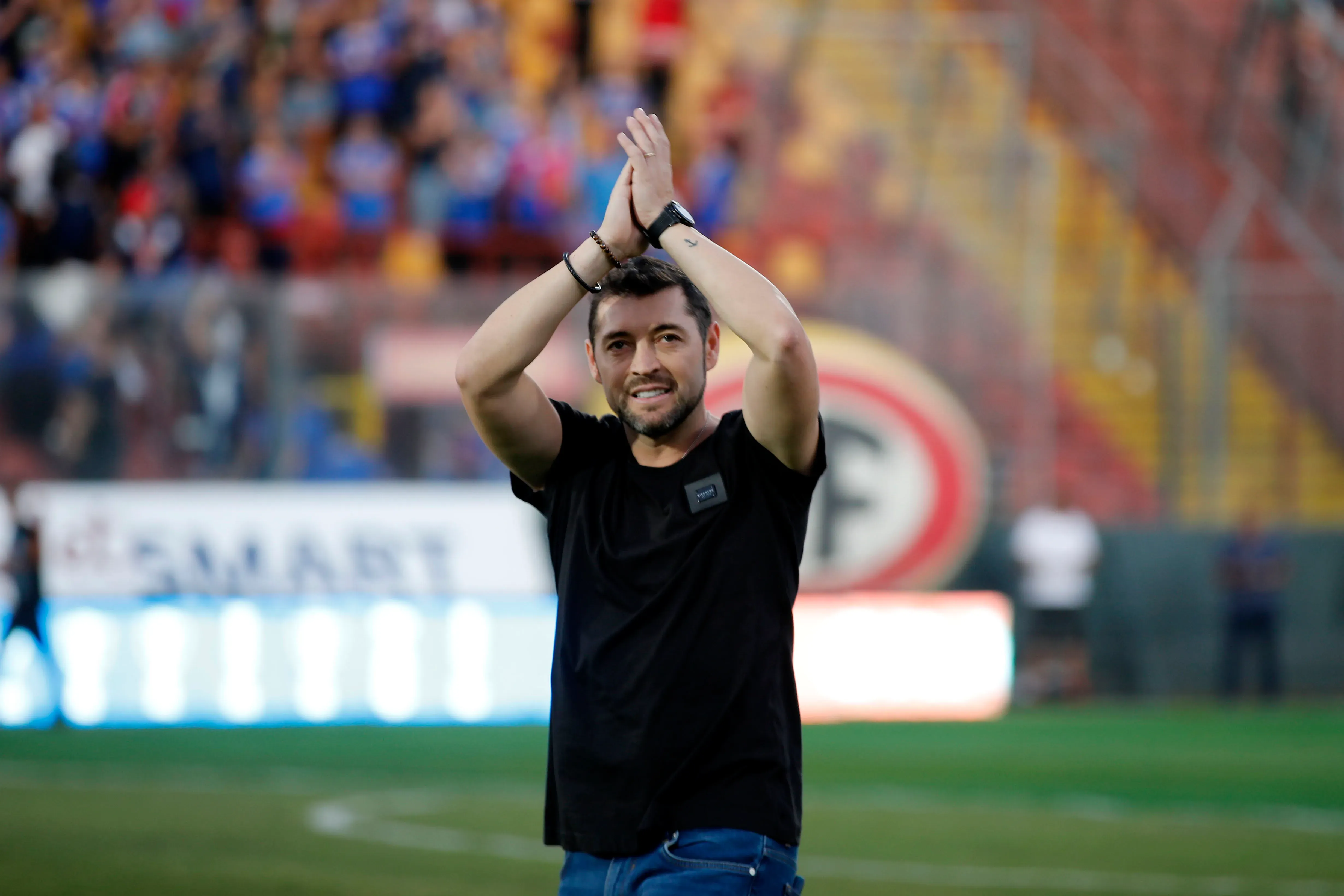 José Rojas alabó a Paqui Meneghini. Foto: Dragomir Yankovic/Photosport