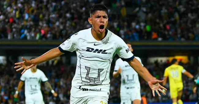 Piero Quispe en Pumas de México. (Foto: IMAGO)