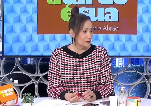 Sonia Abrão comentou o caso Dhomini (Reprodução/Rede TV)