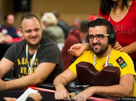 André Akkari puxa a fila de brasileiros no Dia 1B do Main Event PokerStars Championship Barcelona; confira o chip count