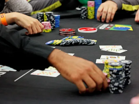 Cooler com pote gigantesco agita o início do Dia 3 do Main Event do BSOP São Paulo