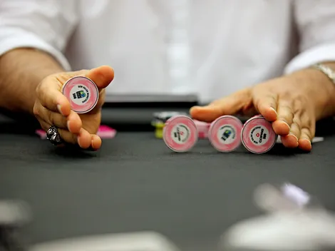 "Renbrant" vence Turbo Progressive KO do BSOP Online após ficar com apenas cinco blinds