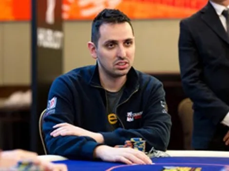 Sergio Aido dá três entradas de US$ 270 mil, mas cai na bolha do Super High Roller Bowl China; confira