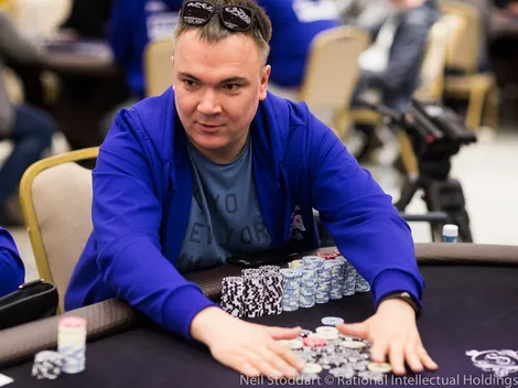 Satelitado online por US$ 11 bolha mesa final no Main Event do EPT Sochi