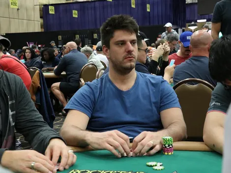 Luiz Duarte é bolha da mesa final do Evento #3 Championship do WPT WOC; confira o chip count da FT