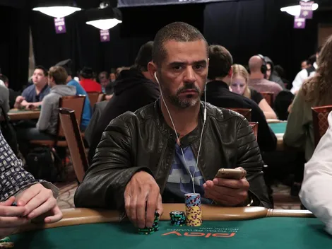 Marciano Cruz e Luciano Hollanda estão no Dia 3 do Evento #54 da WSOP