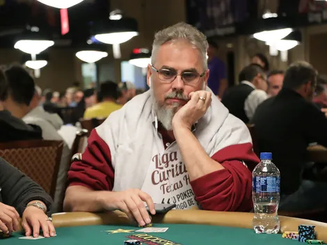 Ademir Cuch acerta hero call e fica gigante no Dia 2 do Evento #13 da WSOP