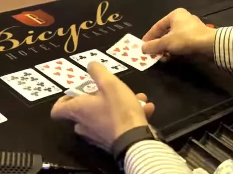 River impede pote gigantesco 3-way após flop maldoso no Live at the Bike