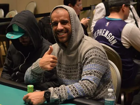 Não confiou! Jogador adivinha cartas exatas do adversário, mas dá call mesmo assim na WSOP