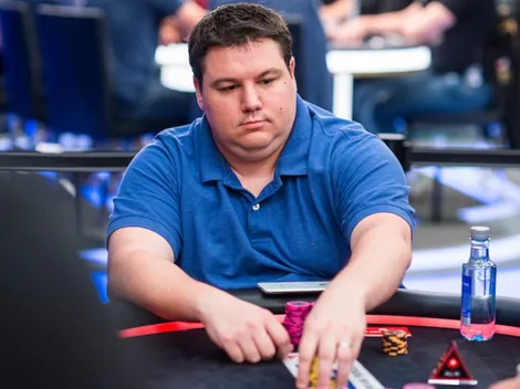 Shaun Deeb choca comentarista com mão esquisita de Pot Limit Omaha na WSOP