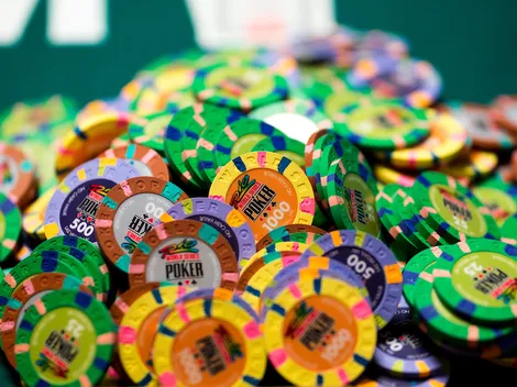 Semelhança entre fichas gera críticas na WSOP; entenda