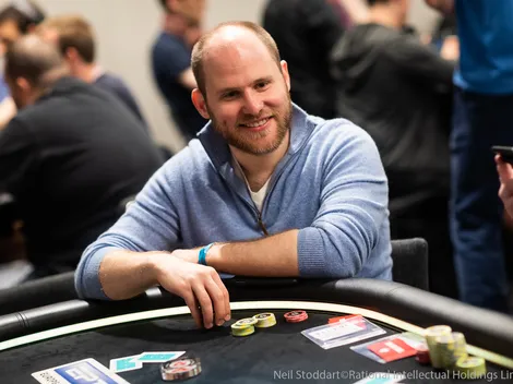 "obina9" acerta flop em cheio, mas é eliminado por Sam Greenwood no Sunday High Roller; tinha fold?