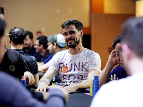 Bernardo Rocha é vice-campeão no Evento #66-High do WCOOP