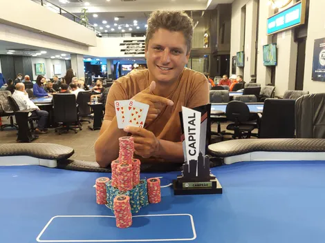 Eduardo Toledo é campeão do Capital Poker Fest do H2 Club São Paulo