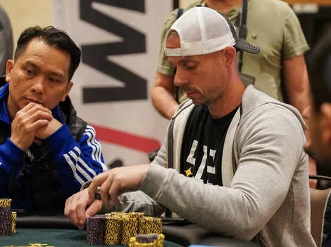 Matt Berkey leva bad beat insana em all in triplo que gerou pote gigante