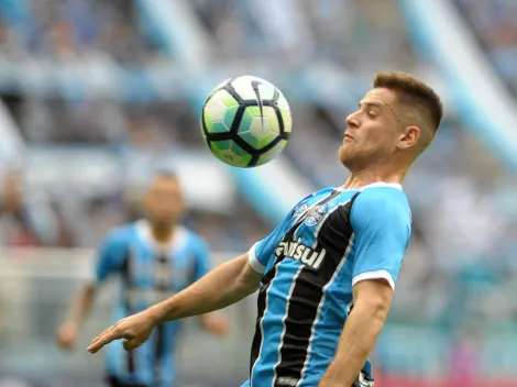 Torcida do Grêmio pede retorno de campeão da Libertadores 2017