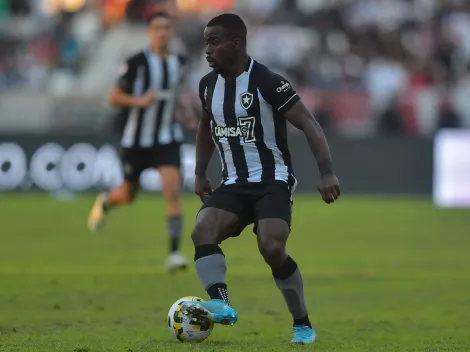 Kayque sofre lesão no ligamento e tempo de recuperação preocupa torcida do Botafogo